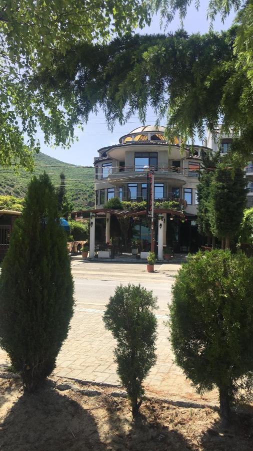 Hotel Saint Marena Pogradec Ngoại thất bức ảnh